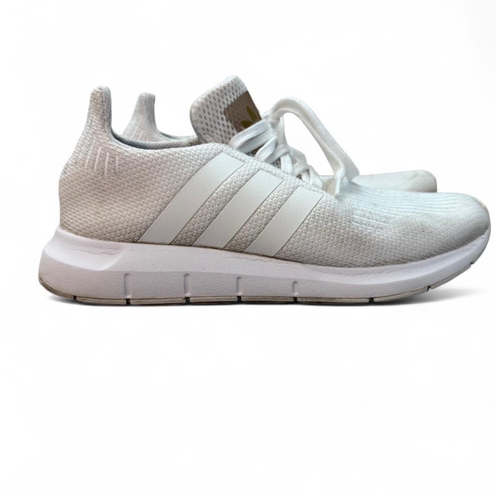 Adidas Swift Size 8 Women’s White Sneakers